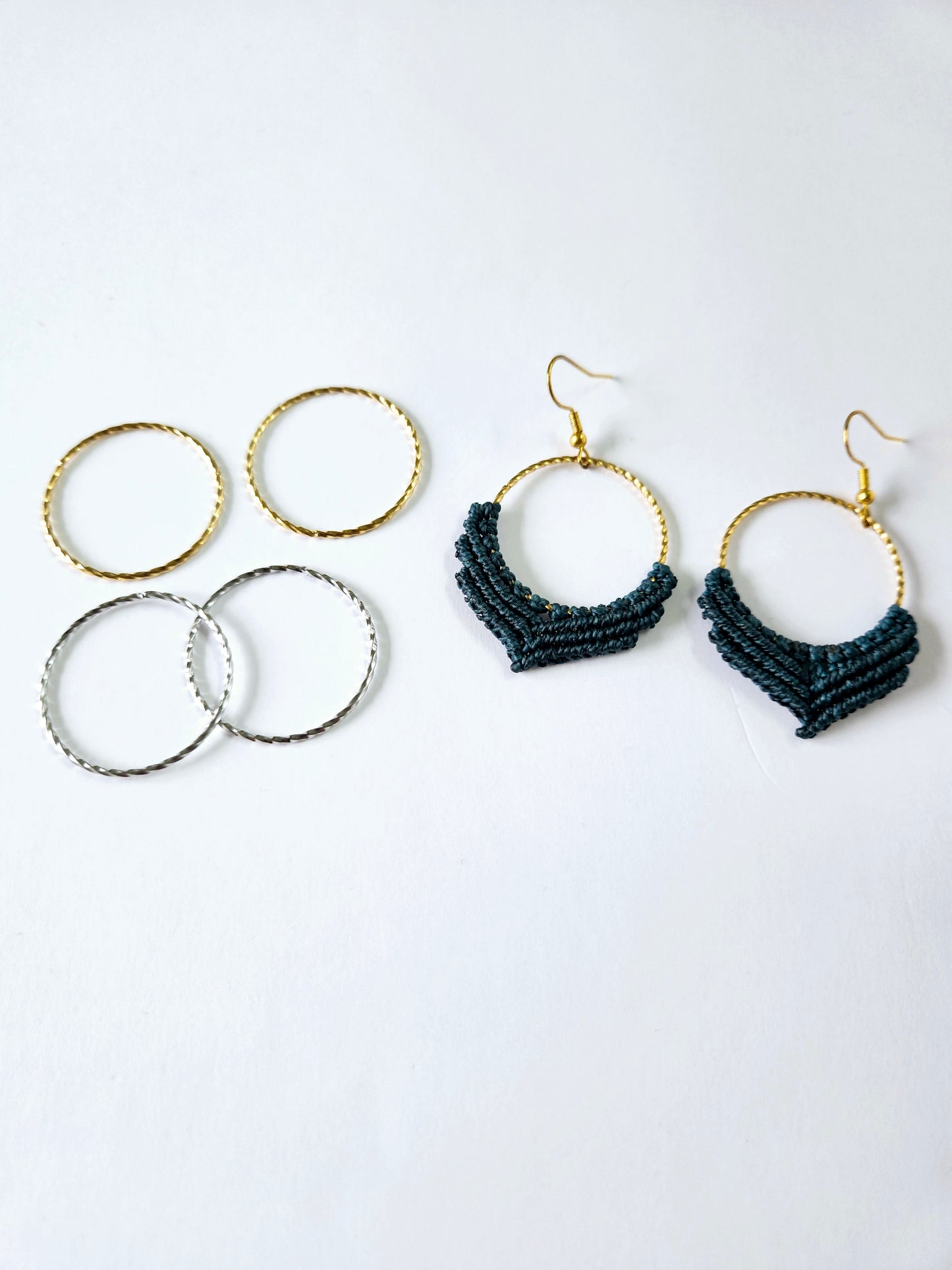 Twisted stainless steel rings 30 mm
