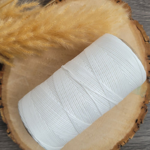 Fil de polyester ciré pour capteur de rêves