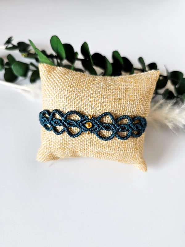 Bracelet en micro macramé ajustable