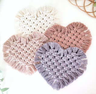 Atelier macramé - Sous-verre en cœur